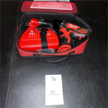 Retail $129.00 Milwaukee M12 3/8 in. Drill/Driver Kit