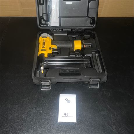 Retail $129.00 DEWALT 18-Gauge Pneumatic Brad Nailer