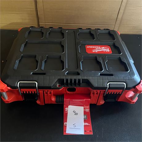 Retail $79.97 Milwaukee PACKOUT 22 in. Medium Tool Box 75 lbs. Capacity